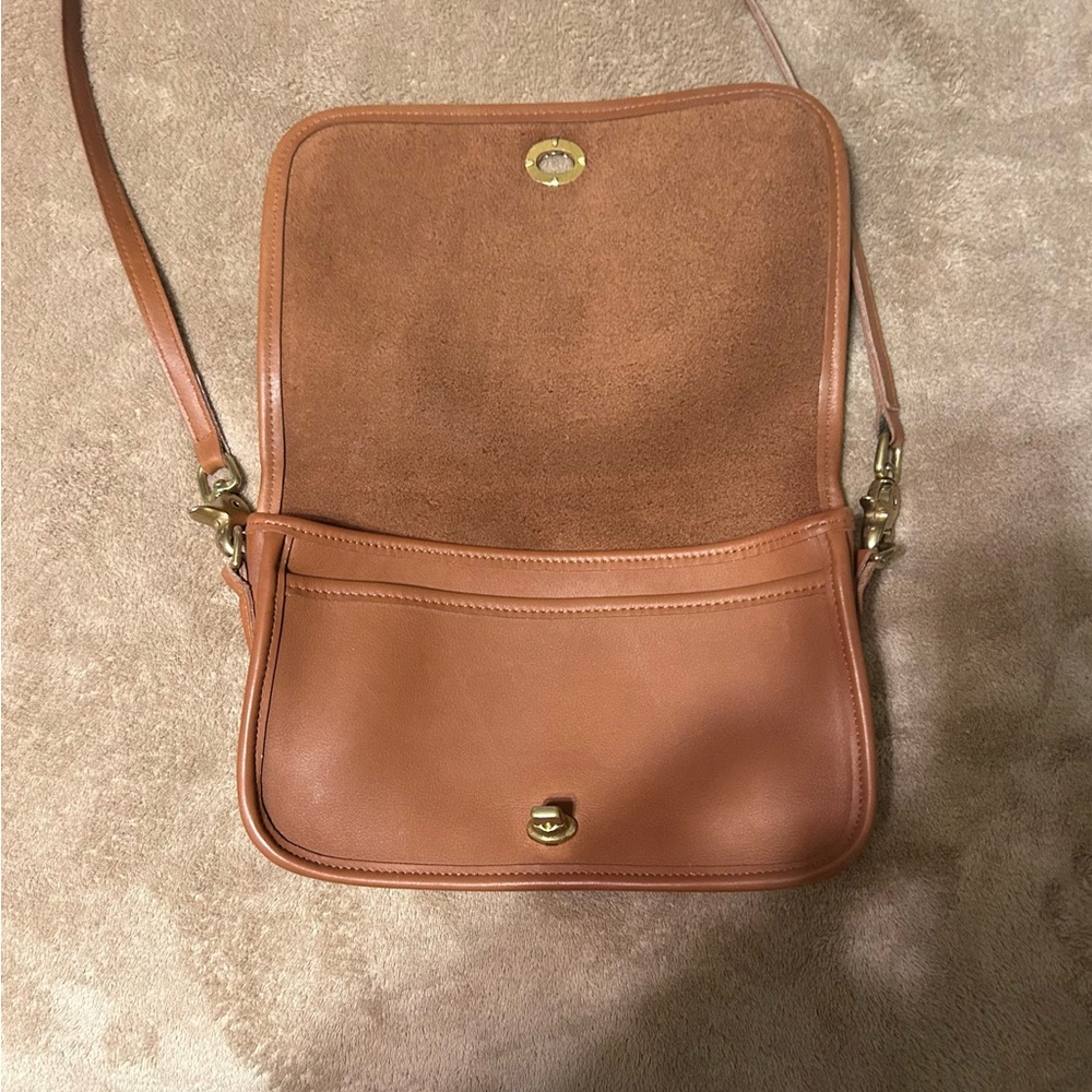 Coach Vintage British tan 9755 crossbody shoulder bag purse brown penny pocket
